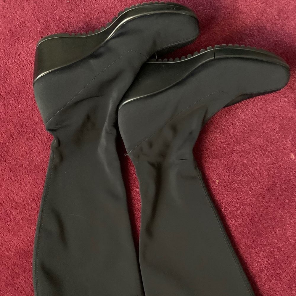 Black boots